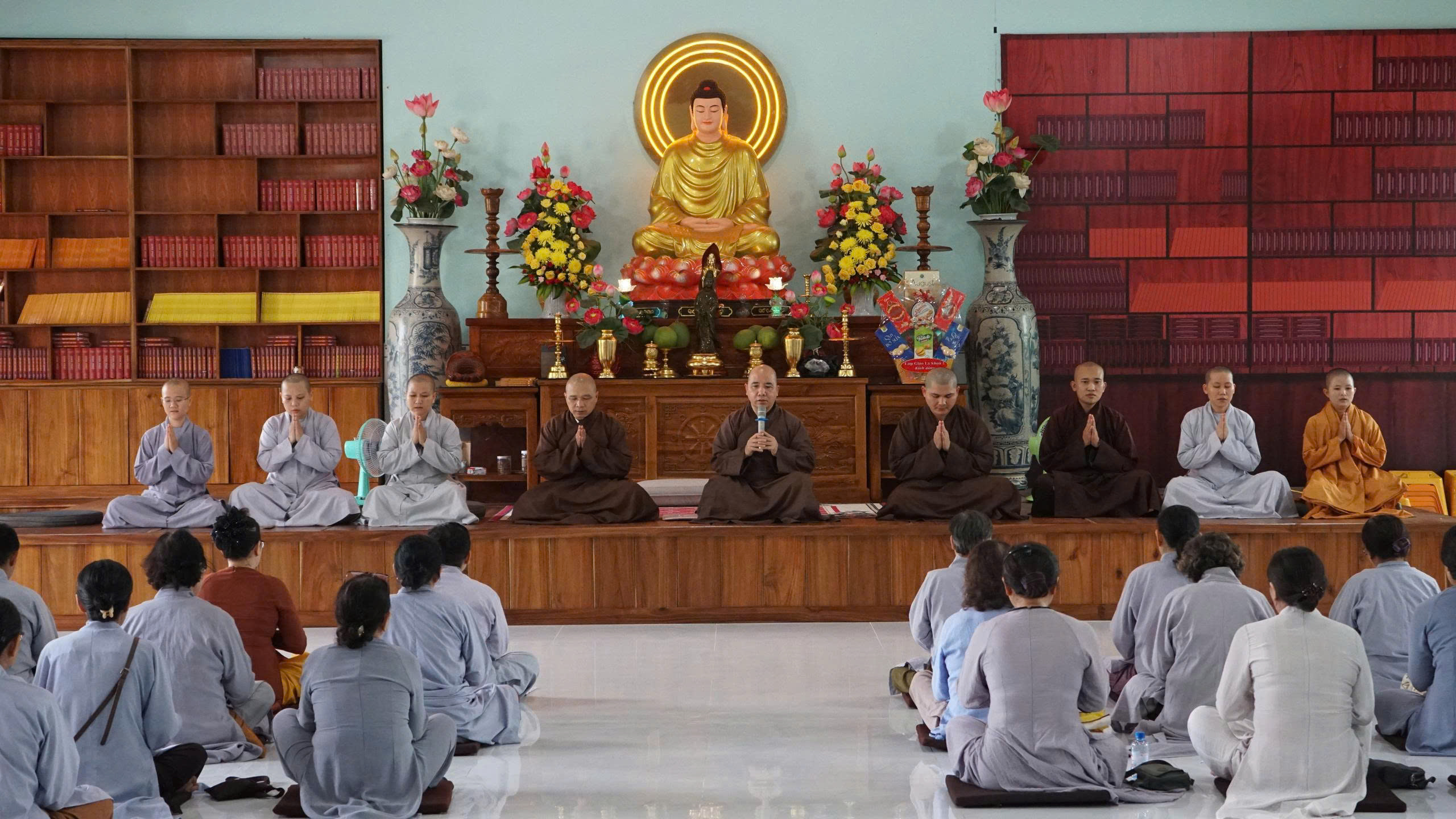 Quy Nhơn: Bế giảng lớp Phật pháp căn bản dành cho Phật tử tại các phường Quy Nhơn